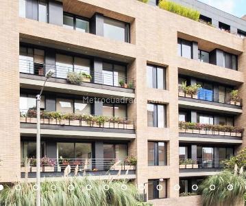Apartamento de 3 alcobas en venta en Santa Barbara Alta, Bogotá, 324 m² · foto 2 de 14