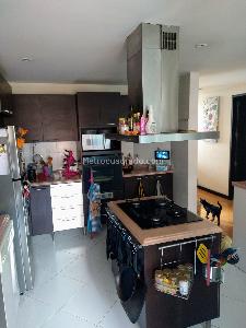 Apartamento de 4 alcobas en venta en Bella Suiza, Bogotá, 180 m² · foto 3 de 20