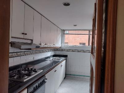 Apartamento de 2 alcobas en venta en Parque Del Chico, Bogotá, 95 m² · foto 3 de 11