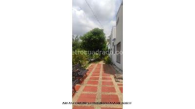 Casa de 2 alcobas en venta en Ricaurte, Girardot, 72 m² · foto 10 de 16
