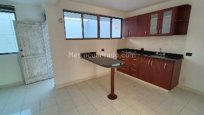 Casa de 3 alcobas en venta en San Fernando, Girardot, 80 m² · foto 3 de 18