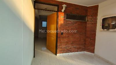 Casa de 3 alcobas en venta en San Fernando, Girardot, 80 m² · foto 4 de 18