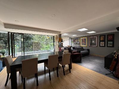 Apartamento de 2 alcobas en venta en Chico, Bogotá, 153 m² · foto 2 de 12