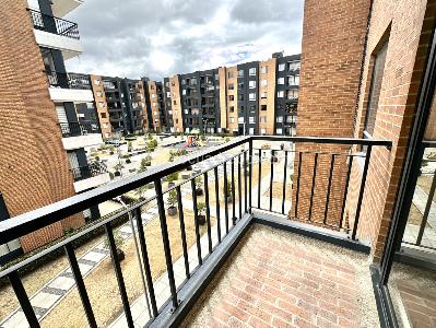 Apartamento de 2 alcobas en venta en Milla De Oro Cajica, Cajicá, 70 m² · foto 2 de 20
