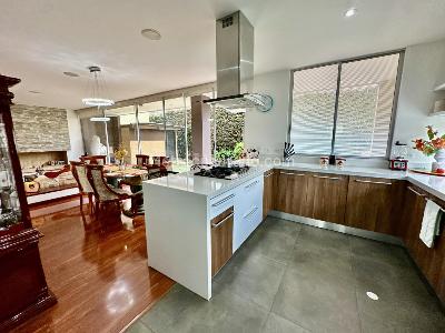 Casa de 4 alcobas en arriendo en Villa De Los Pinos, Cajicá, 230 m² · foto 11 de 20