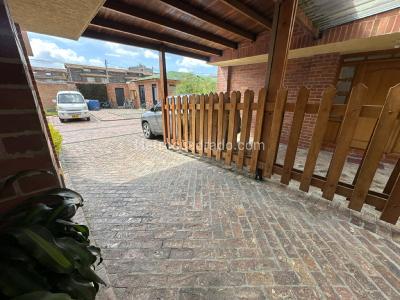 Casa de 4 alcobas en venta en Alameda De Rio Frio, Chía, 165 m² · foto 2 de 20