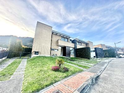 Casa de 3 alcobas en venta en Cajica Via Zipaquiera, Cajicá, 174 m² · foto 2 de 20