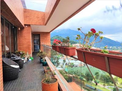 Apartamento de 4 alcobas en venta en Cerro De Los Alpes, Bogotá, 350 m² · foto 10 de 20