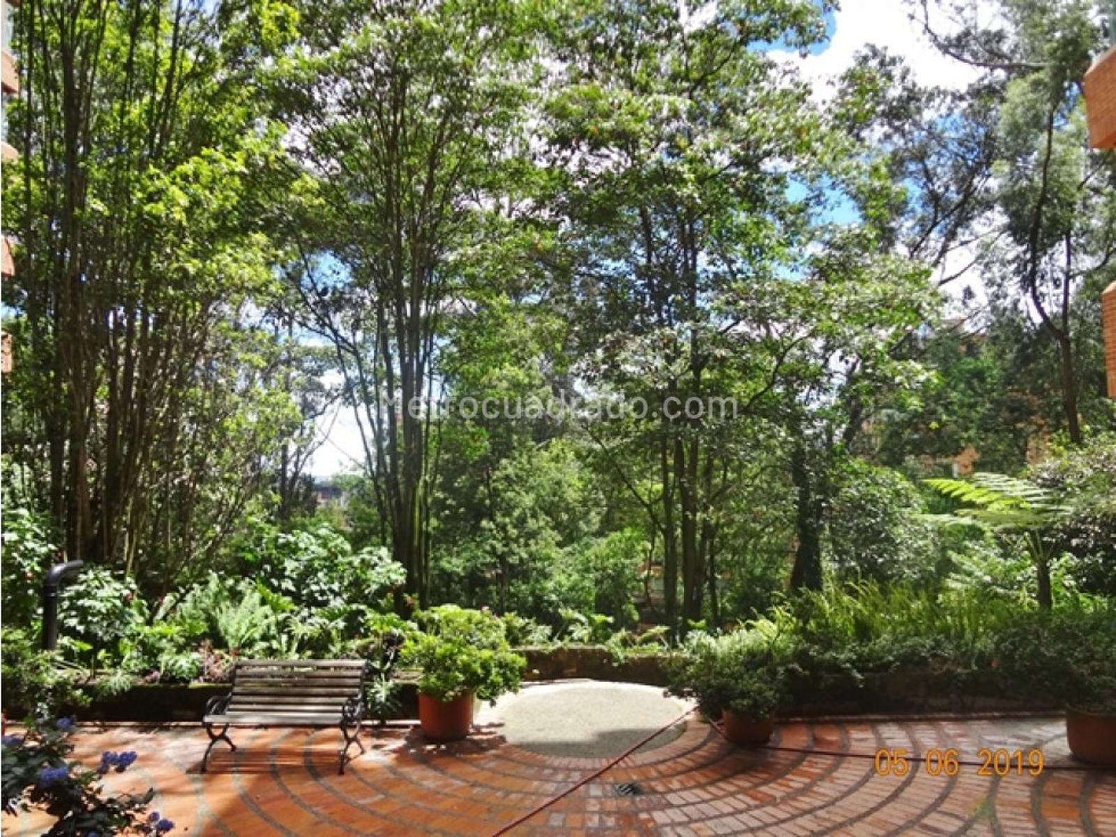 Apartamento de 3 habitaciones en venta en Altos del Retiro, Bogotá — imagen 1 de 20