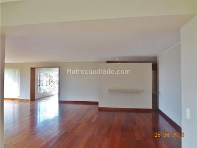 Apartamento de 3 alcobas en venta en Altos Del Retiro, Bogotá, 320 m² · foto 10 de 20