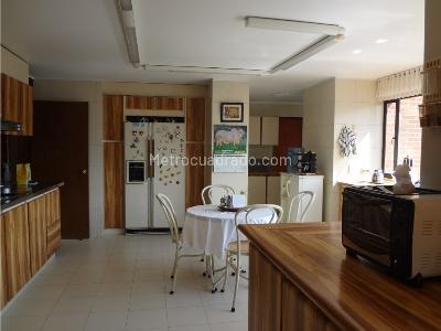 Apartamento de 5 alcobas en venta en Recodo Del Country, Bogotá, 430 m² · foto 12 de 20