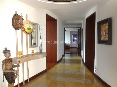 Apartamento en venta en Bella Suiza, Bogotá · foto 2 de 20