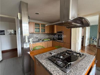 Apartamento de 3 alcobas en venta en Chico Alto, Bogotá, 310 m² · foto 3 de 3