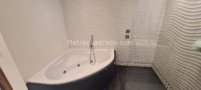 Apartamento de 2 alcobas en venta en La Cabrera El Refugio, Bogotá, 152 m² · foto 13 de 19