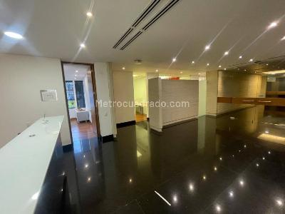Office for rent in Centro Andino, Bogotá