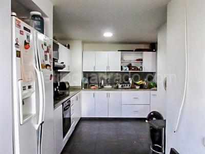 Apartamento en arriendo en El Poblado, Medellín · foto 5 de 13
