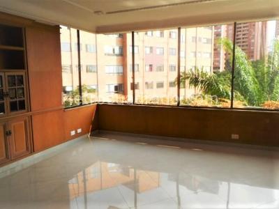 Apartamento en venta en El Poblado, Medellín · foto 9 de 20