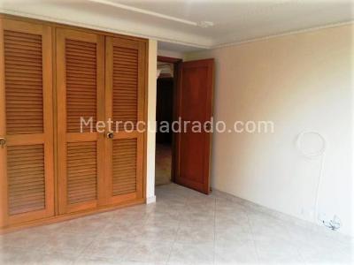 Apartamento en venta en El Poblado, Medellín · foto 14 de 20