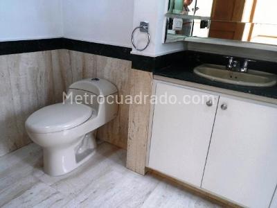 Apartamento en venta en El Poblado, Medellín · foto 16 de 20