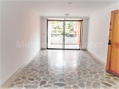Apartamento de 3 alcobas en arriendo en El Poblado, Medellín, 146 m² · foto 2 de 17