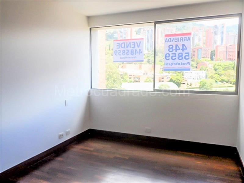 Spacious 3BR Apartment in El Poblado (Closed Community) - 7