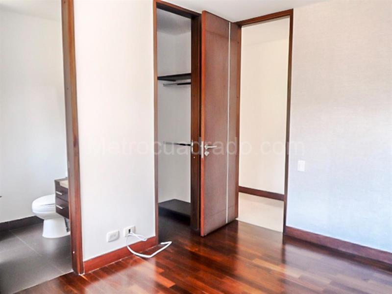 Spacious 3BR Apartment in El Poblado (Closed Community) - 8