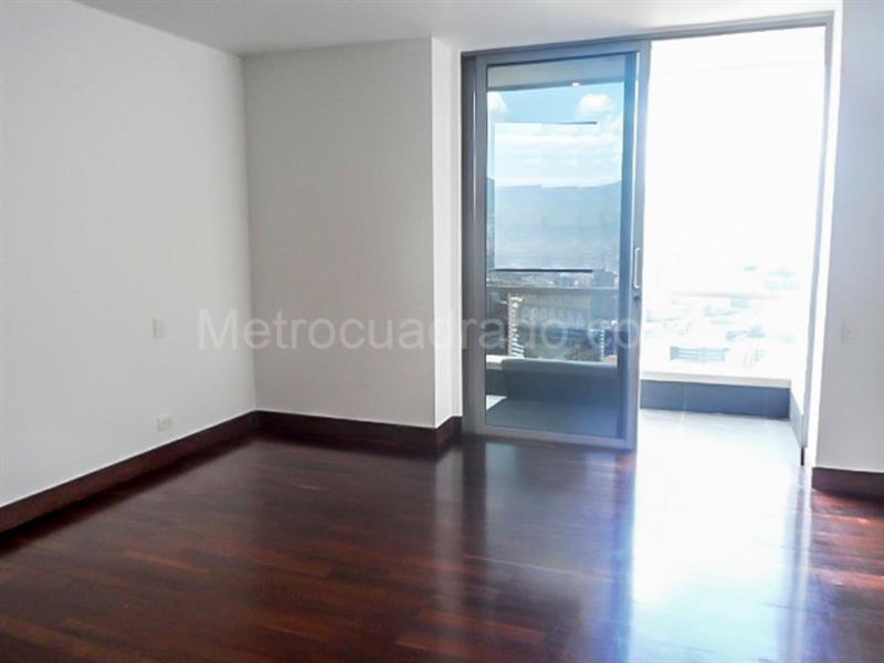 Spacious 3BR Apartment in El Poblado (Closed Community) - 9