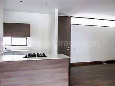Apartamento en venta en El Poblado, Medellín · foto 4 de 13