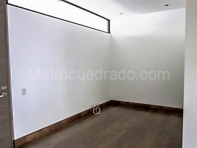 Apartamento en venta en El Poblado, Medellín · foto 5 de 13