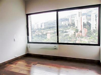 Apartamento en venta en El Poblado, Medellín · foto 6 de 13
