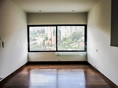 Apartamento en venta en El Poblado, Medellín · foto 8 de 13
