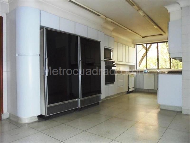 Apartamento Elegante de 4 Alcobas en El Poblado - 6