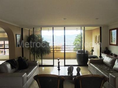 Apartamento de 4 alcobas en venta en El Poblado, Medellín, 284 m² · foto 2 de 20
