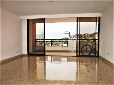 Apartamento en venta en El Poblado, Medellín · foto 2 de 16
