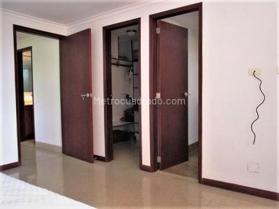 Apartamento en venta en El Poblado, Medellín · foto 12 de 16
