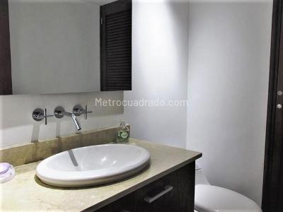 Apartamento en venta en El Poblado, Medellín · foto 14 de 16