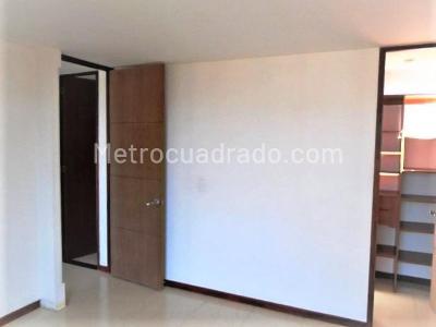 Apartamento en venta en El Encierro, Medellín · foto 9 de 18