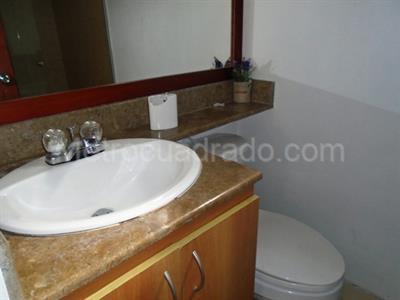 Apartamento de 3 alcobas en arriendo en El Poblado, Medellín, 94 m² · foto 15 de 16