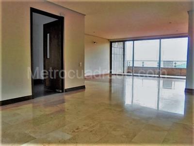 Apartamento en venta en El Poblado, Medellín · foto 4 de 20