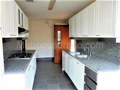 Apartamento en venta en El Poblado, Medellín · foto 7 de 20