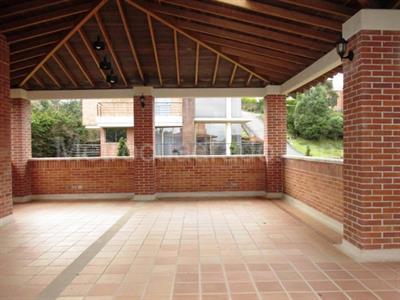 Casa de 4 alcobas en venta en Envigado Alto Del Escobero, Envigado, 430 m² · foto 11 de 20