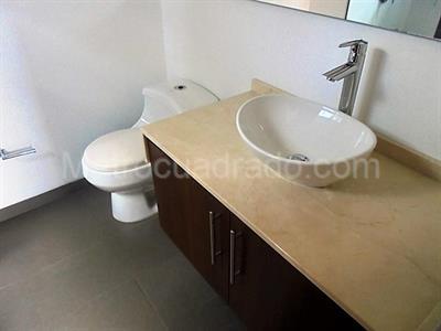 Apartamento en venta en El Poblado, Medellín · foto 15 de 19