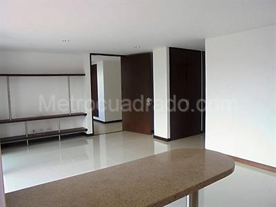 Apartamento en venta en El Poblado, Medellín · foto 8 de 19