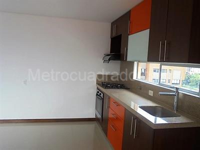 Apartamento en venta en El Poblado, Medellín · foto 6 de 19