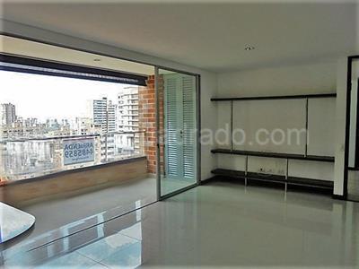 Apartamento en venta en El Poblado, Medellín · foto 2 de 19