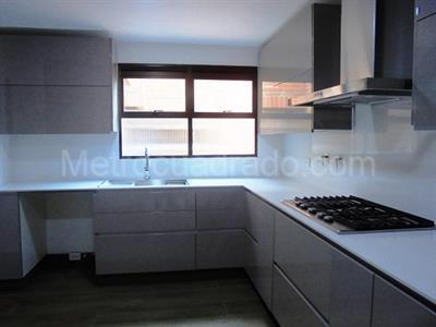 Apartamento de 3 alcobas en venta en El Poblado, Medellín, 180 m² · foto 9 de 17