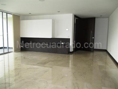 Apartamento de 3 alcobas en venta en El Poblado, Medellín, 205 m² · foto 3 de 20