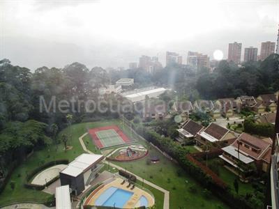 Apartamento de 3 alcobas en venta en El Poblado, Medellín, 205 m² · foto 19 de 20