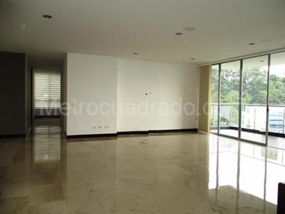 Apartamento de 3 alcobas en venta en El Poblado, Medellín, 205 m² · foto 2 de 20
