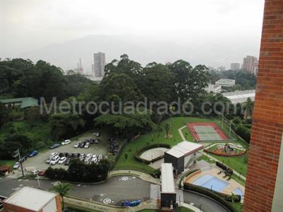 Apartamento de 3 alcobas en venta en El Poblado, Medellín, 205 m² · foto 18 de 20